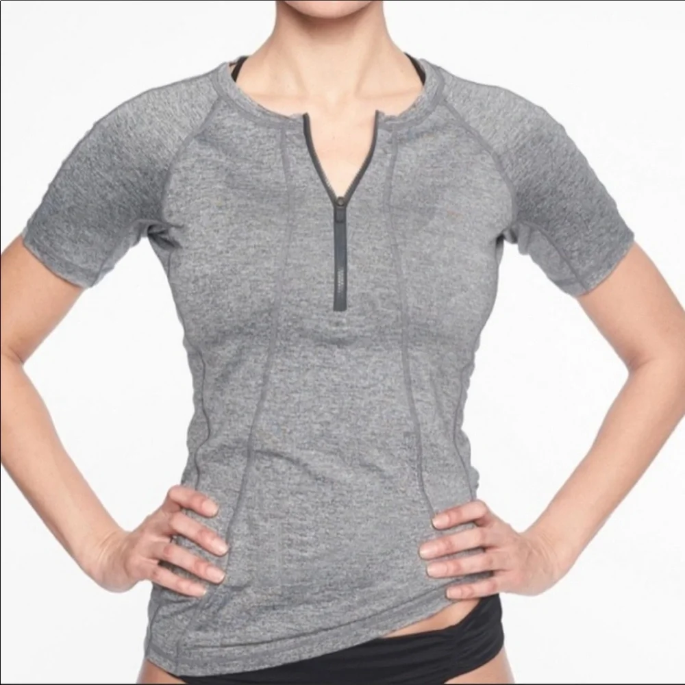 Athleta Womens Medium Grey Pacifica UPF Half Zip Short Sleeve Athletic Top